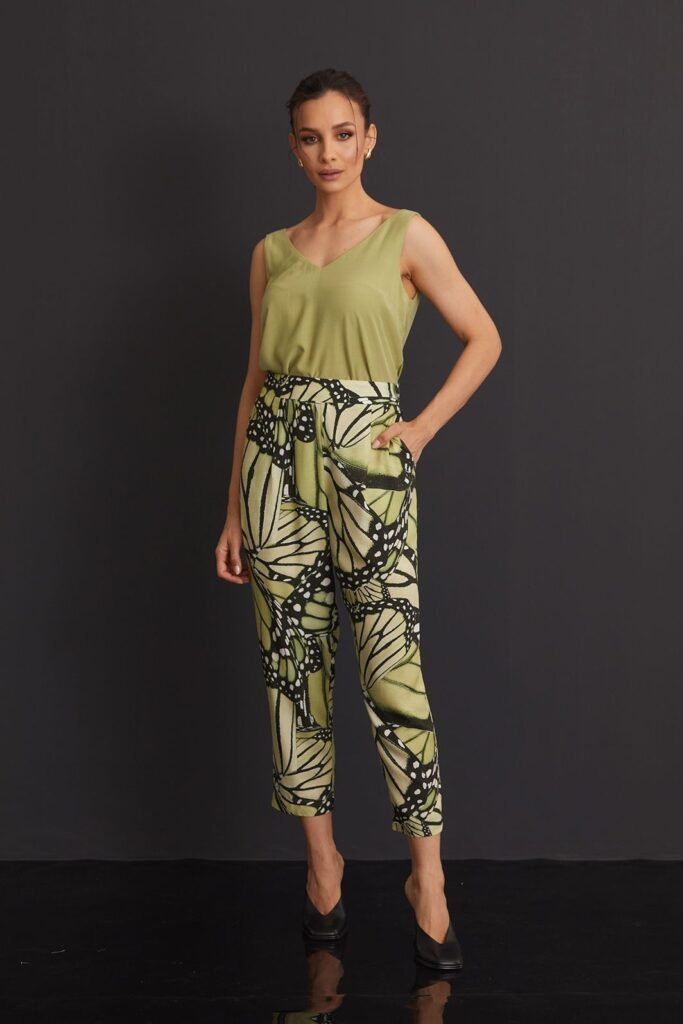 Calça Cenoura Elástico Cos Viscose