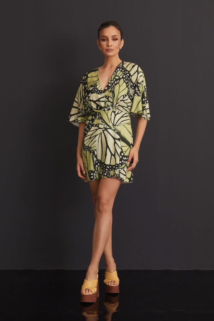 Vestido Curto Decote Transpasse Evasê Viscose