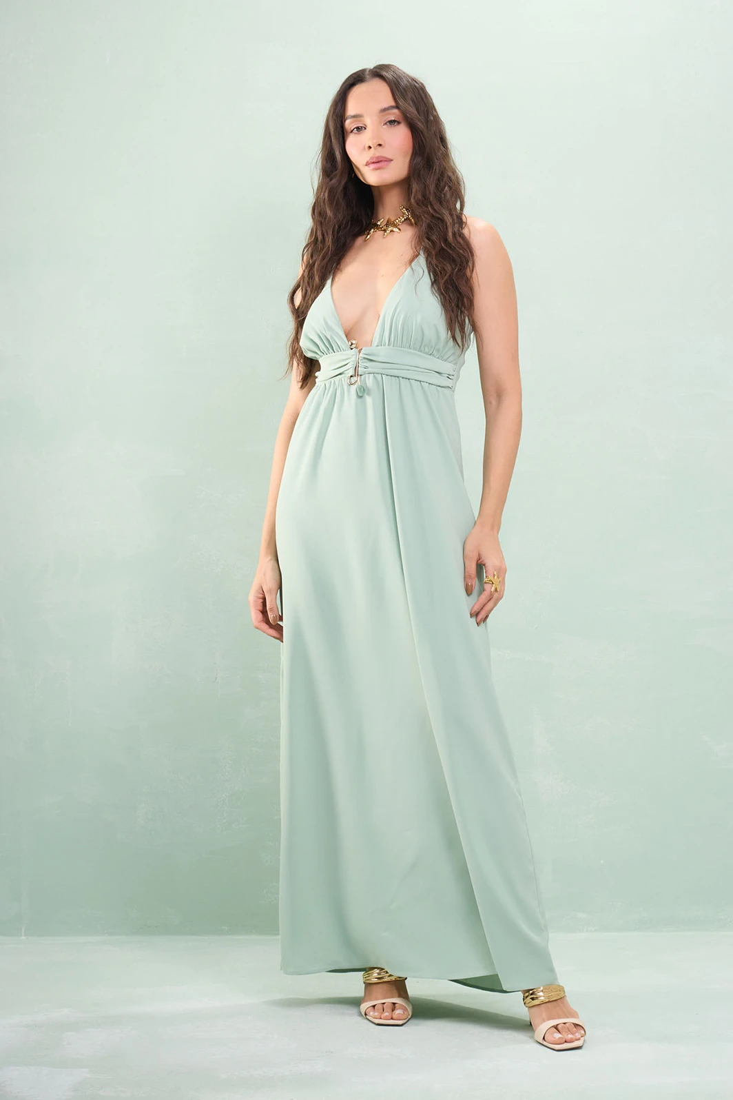 Vestido Longo Alça Fina Com Detalhe Pedra Crepe