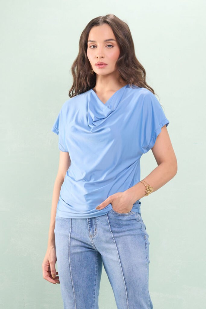 Blusa Manga Curta Decote Degagê Jersey