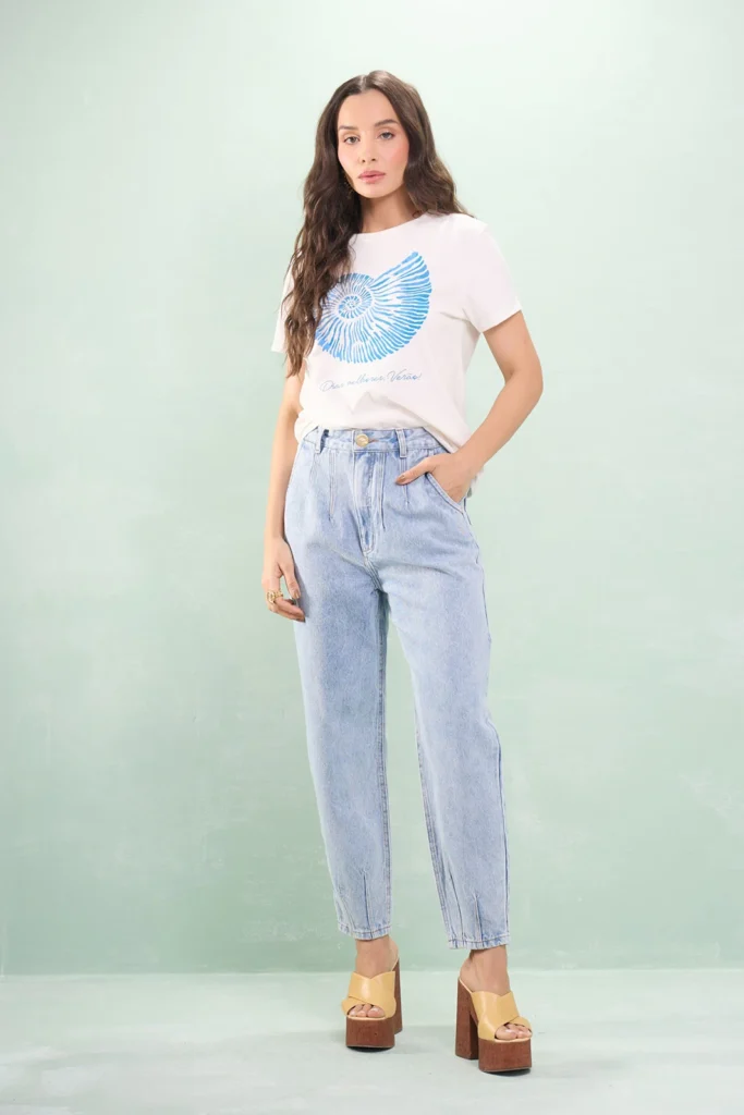 Calça Jeans Cenoura Com Pences
