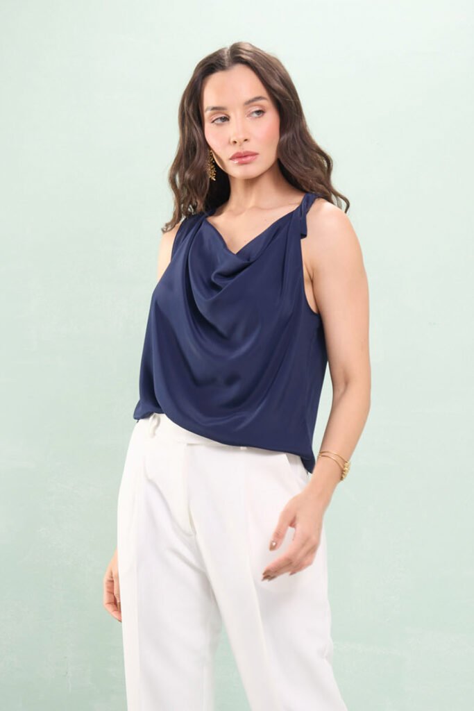 Blusa Sem Manga Degagê Com Torção Crepe