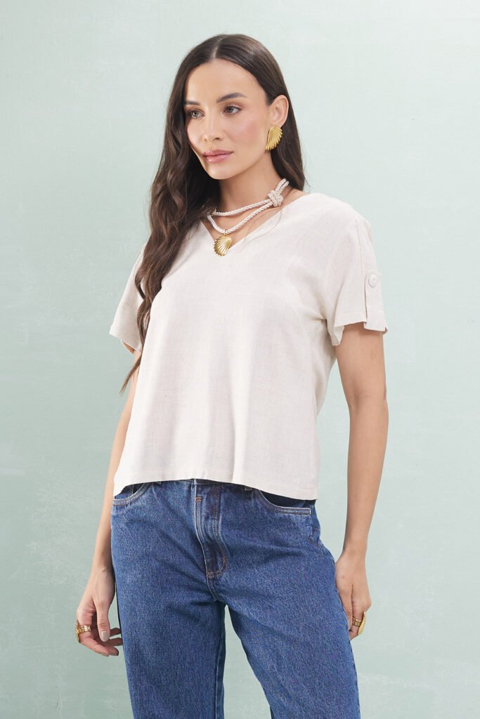 Blusa Decote V Manga Curta Com Martingale Linho